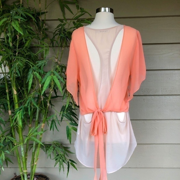 🎉Rehab Peach & Cream Butterfly Sleeve Top🎉 - Picture 3 of 6